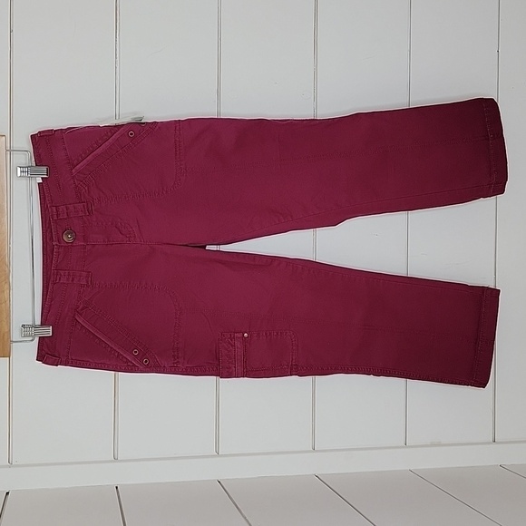 NWT Maurices size 0 burgundy capri pants cotton - Picture 1 of 5
